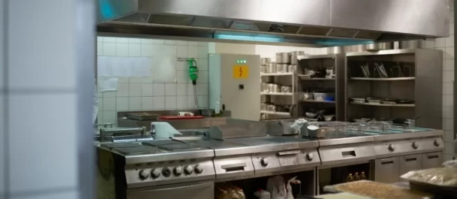 How do you quickly and effectively clean the kitchen hood